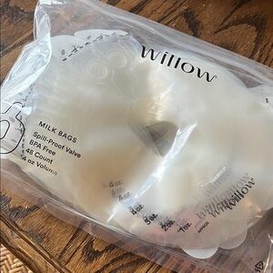 Brand new Willow Clear Milk storage Bags - 48 Count